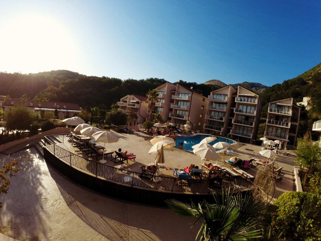 Montetrest Apartments Светі-Стефан Екстер'єр фото
